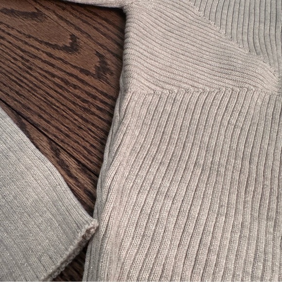 The Workshop NWT Mock Neck Sweater - Picture 2 of 4